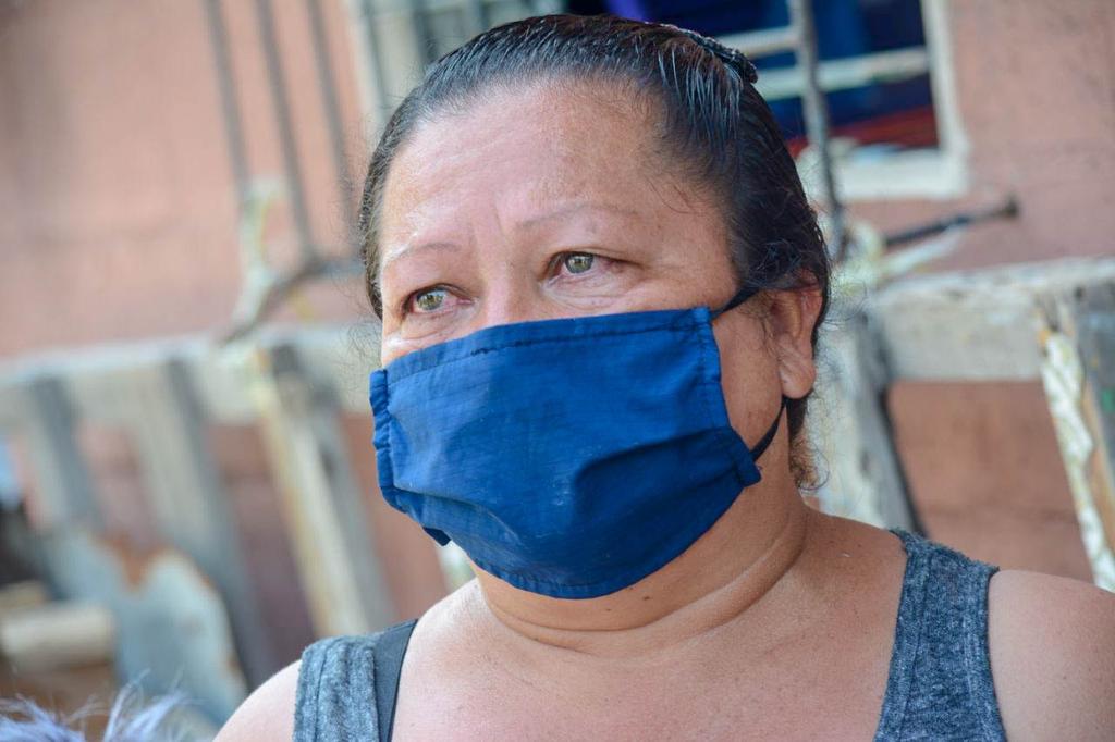 entre-lagrimas-habitantes-de-ilopango-agradecen-al-gobierno-por-la-entrega-de-alimentos